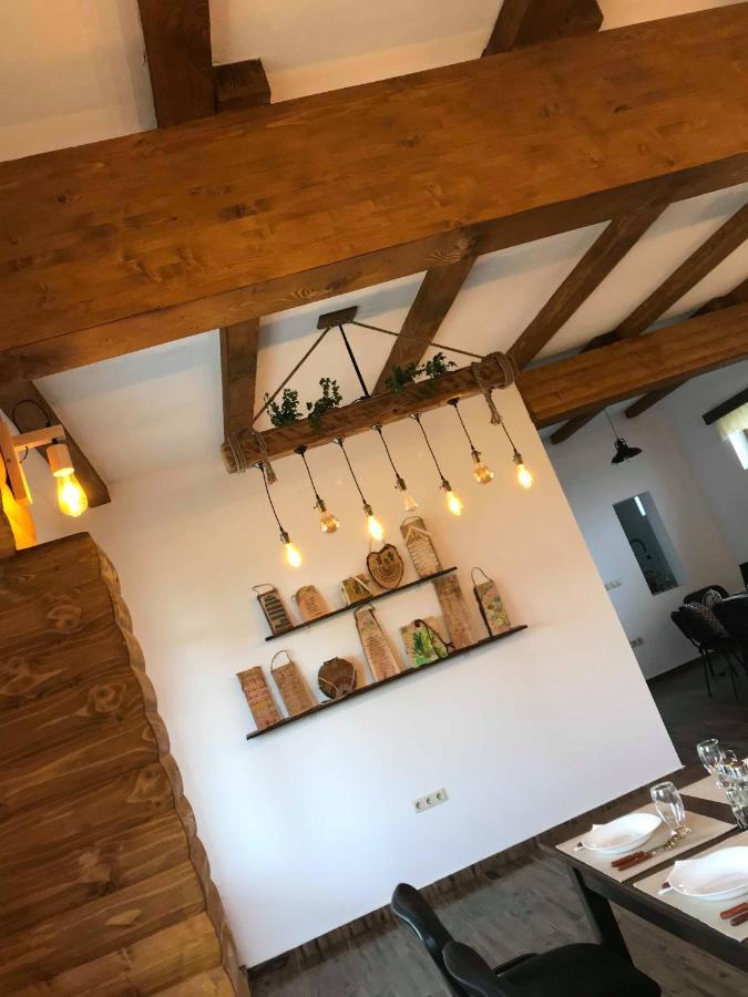 Famives Vendeghaz Bed & Breakfast Racu Luaran gambar