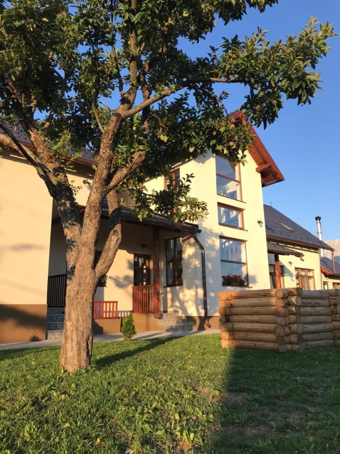 Famives Vendeghaz Bed & Breakfast Racu Luaran gambar
