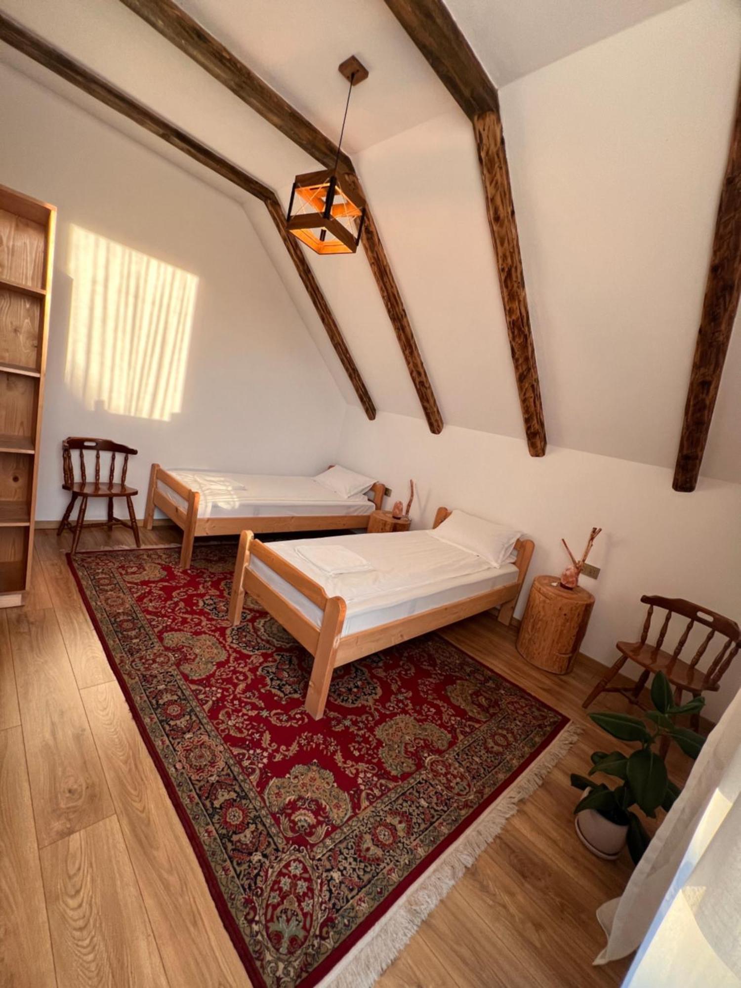 Famives Vendeghaz Bed & Breakfast Racu Luaran gambar