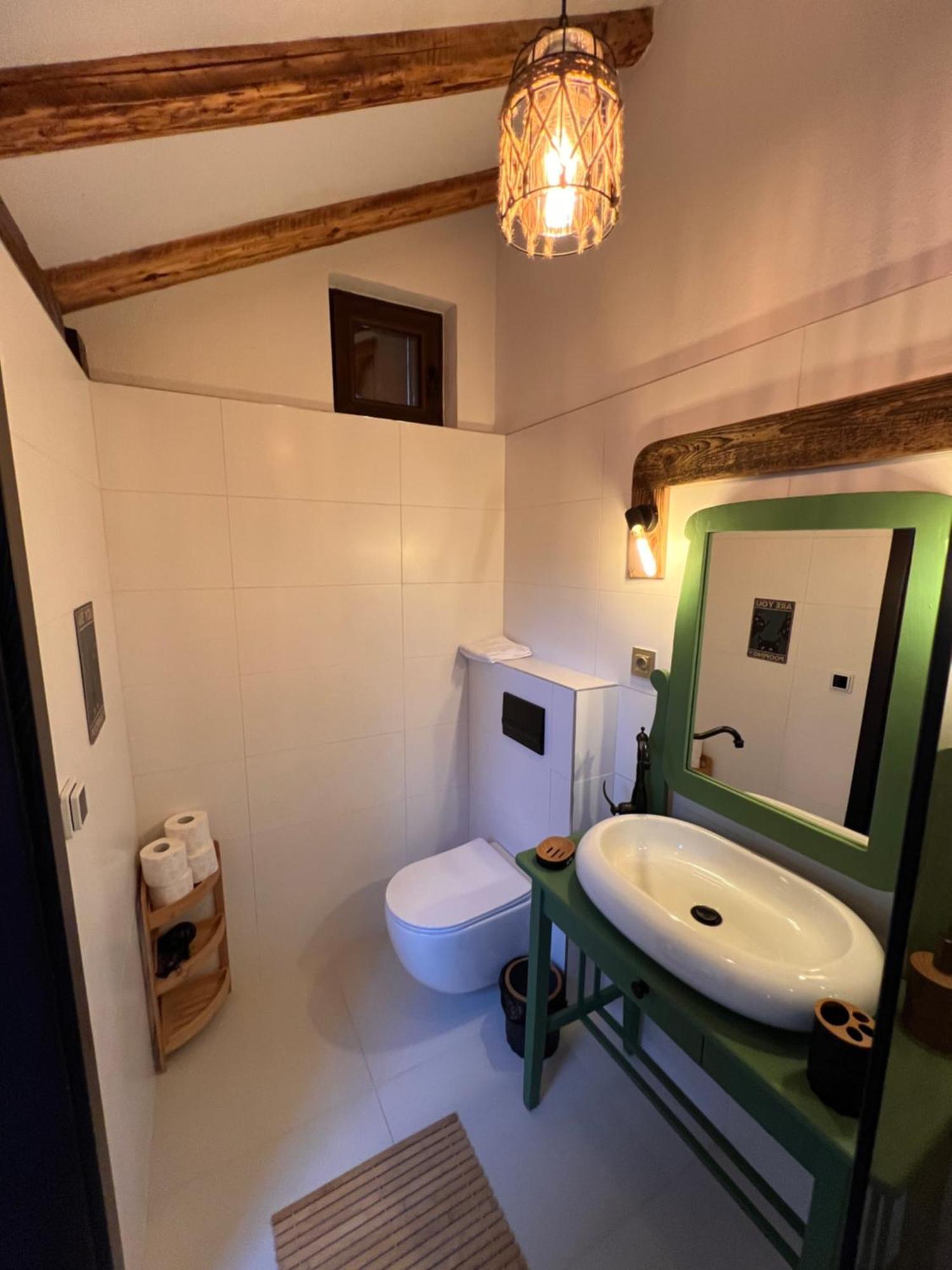 Famives Vendeghaz Bed & Breakfast Racu Luaran gambar